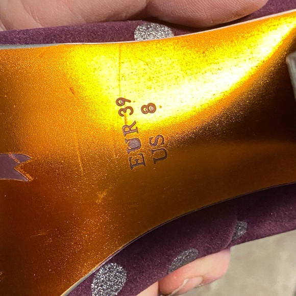 Adorable VTG Poetic License Mary Janes,purple suede w/silver dots,Cherry charm 8 - Picture 7 of 11